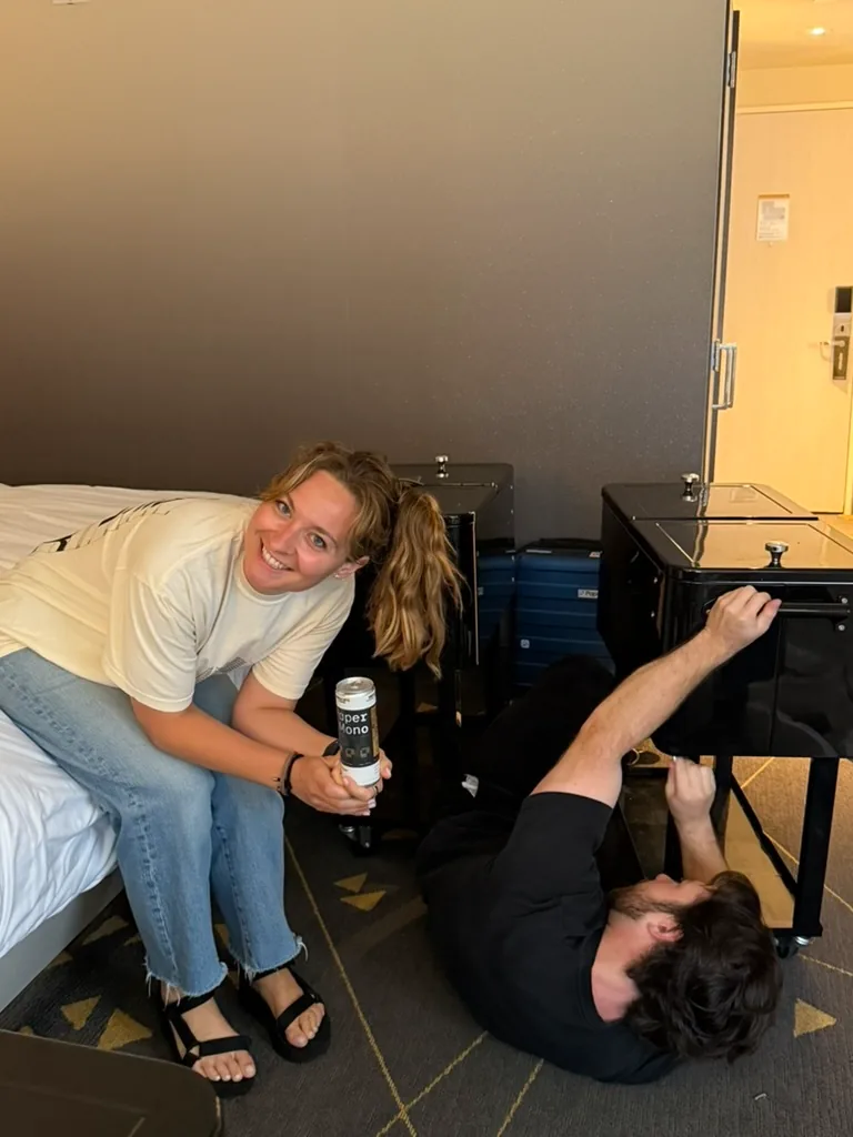 The hotel-room cooler repair shop